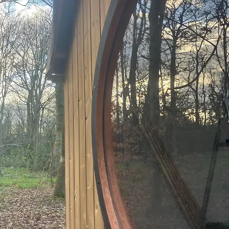 Sugi Wooden Pod Villa York Exterior photo