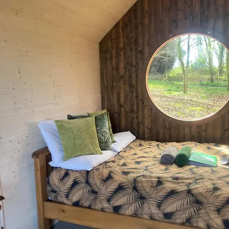 Sugi Wooden Pod Villa York Exterior photo